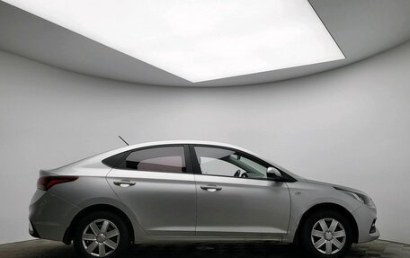 Hyundai Solaris II рестайлинг, 2017 год, 1 060 000 рублей, 4 фотография