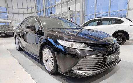 Toyota Camry, 2020 год, 3 599 000 рублей, 3 фотография