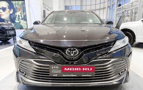 Toyota Camry, 2020 год, 3 599 000 рублей, 2 фотография