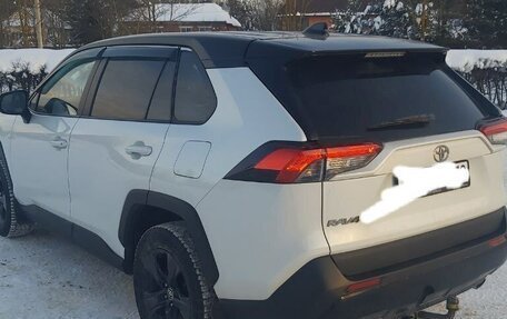 Toyota RAV4, 2020 год, 3 300 000 рублей, 4 фотография