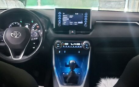 Toyota RAV4, 2020 год, 3 300 000 рублей, 8 фотография