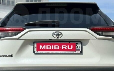 Toyota RAV4, 2020 год, 3 300 000 рублей, 7 фотография