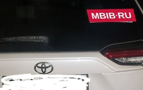 Toyota RAV4, 2020 год, 3 300 000 рублей, 13 фотография