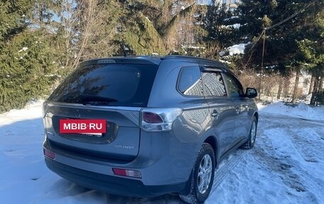 Mitsubishi Outlander III рестайлинг 3, 2012 год, 1 200 000 рублей, 5 фотография