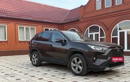 Toyota RAV4, 2022 год, 3 100 000 рублей, 6 фотография