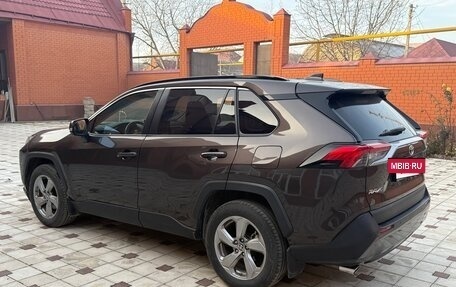 Toyota RAV4, 2022 год, 3 100 000 рублей, 13 фотография