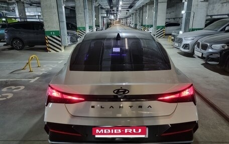 Hyundai Elantra, 2023 год, 2 390 000 рублей, 6 фотография