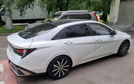 Hyundai Elantra, 2023 год, 2 390 000 рублей, 18 фотография