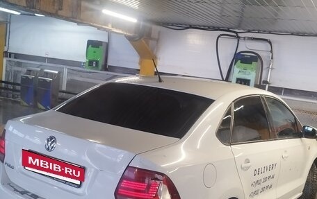 Volkswagen Polo VI (EU Market), 2016 год, 450 000 рублей, 2 фотография