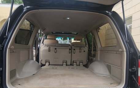 Toyota Land Cruiser 100 рестайлинг 2, 2006 год, 2 390 000 рублей, 17 фотография