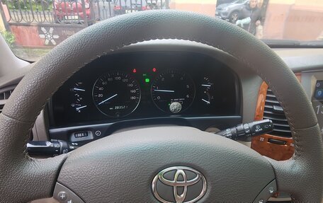 Toyota Land Cruiser 100 рестайлинг 2, 2006 год, 2 390 000 рублей, 14 фотография