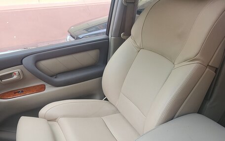 Toyota Land Cruiser 100 рестайлинг 2, 2006 год, 2 390 000 рублей, 25 фотография