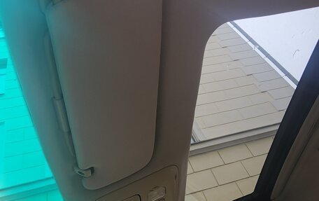 Toyota Land Cruiser 100 рестайлинг 2, 2006 год, 2 390 000 рублей, 27 фотография