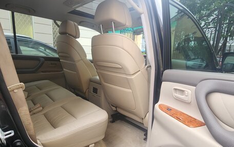 Toyota Land Cruiser 100 рестайлинг 2, 2006 год, 2 390 000 рублей, 36 фотография