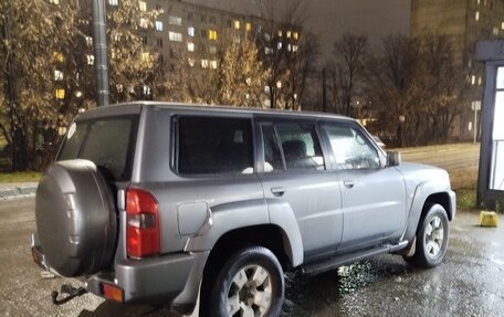 Nissan Patrol, 2004 год, 1 200 000 рублей, 5 фотография