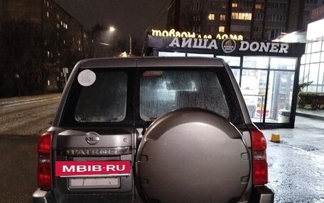 Nissan Patrol, 2004 год, 1 200 000 рублей, 7 фотография