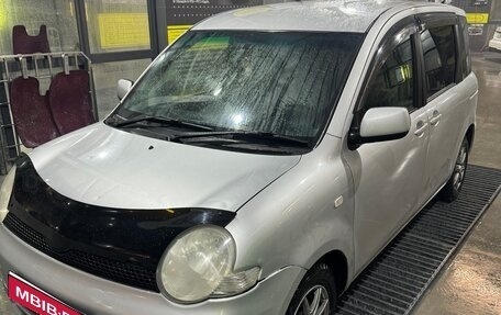 Toyota Sienta I, 2005 год, 575 000 рублей, 1 фотография