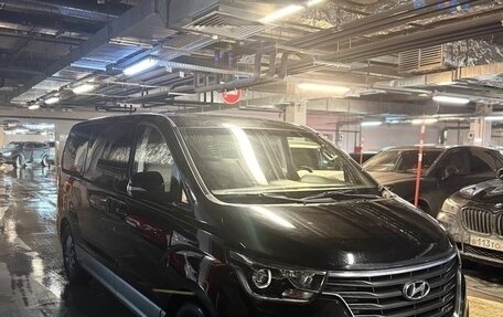 Hyundai Grand Starex Grand Starex I рестайлинг 2, 2020 год, 3 500 000 рублей, 1 фотография