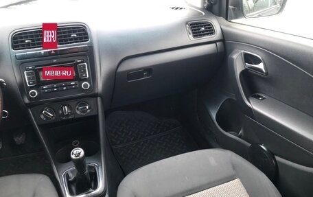 Volkswagen Polo VI (EU Market), 2011 год, 700 000 рублей, 5 фотография