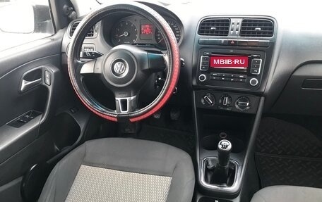 Volkswagen Polo VI (EU Market), 2011 год, 700 000 рублей, 4 фотография