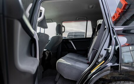 Toyota Land Cruiser Prado 150 рестайлинг 2, 2012 год, 3 000 000 рублей, 12 фотография