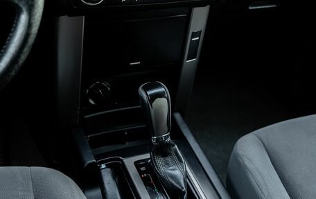 Toyota Land Cruiser Prado 150 рестайлинг 2, 2012 год, 3 000 000 рублей, 19 фотография