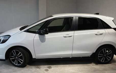 Honda Fit, 2023 год, 1 350 000 рублей, 6 фотография