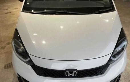 Honda Fit, 2023 год, 1 350 000 рублей, 5 фотография