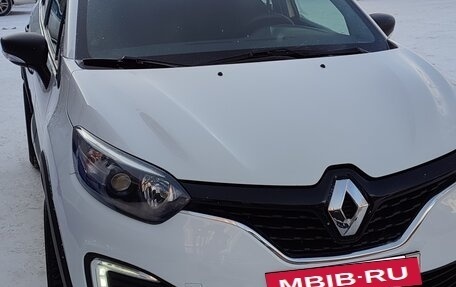 Renault Kaptur I рестайлинг, 2017 год, 1 355 000 рублей, 2 фотография