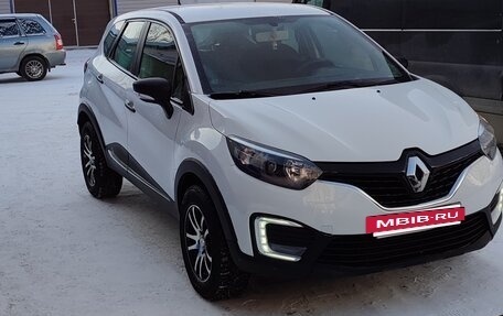 Renault Kaptur I рестайлинг, 2017 год, 1 355 000 рублей, 9 фотография