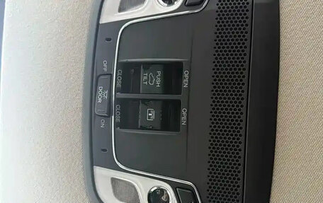 Honda Vezel, 2022 год, 1 201 030 рублей, 14 фотография