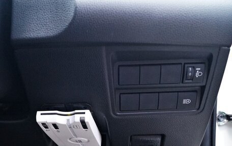 Toyota Yaris Cross, 2020 год, 2 300 000 рублей, 17 фотография