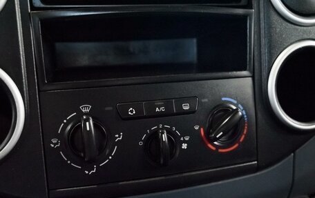 Peugeot Partner II рестайлинг 2, 2009 год, 685 000 рублей, 15 фотография