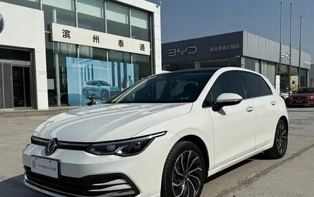 Volkswagen Golf VIII, 2022 год, 1 781 040 рублей, 1 фотография