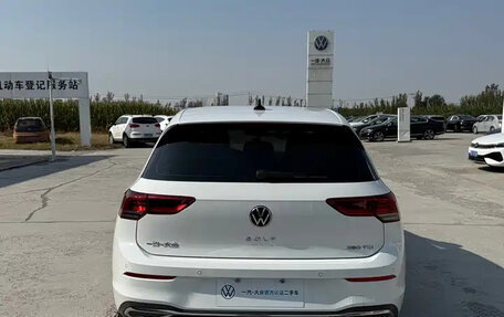 Volkswagen Golf VIII, 2022 год, 1 781 040 рублей, 3 фотография