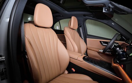 Mercedes-Benz E-Класс, 2025 год, 9 500 000 рублей, 23 фотография