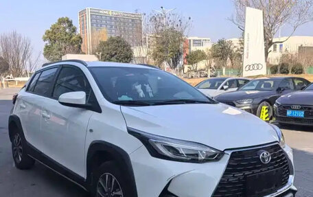 Toyota Yaris XP150 рестайлинг, 2022 год, 975 040 рублей, 3 фотография