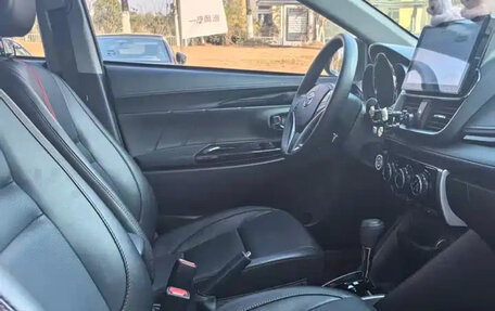 Toyota Yaris XP150 рестайлинг, 2022 год, 975 040 рублей, 9 фотография