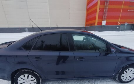 Volkswagen Polo VI (EU Market), 2011 год, 700 000 рублей, 2 фотография