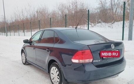 Volkswagen Polo VI (EU Market), 2011 год, 700 000 рублей, 4 фотография