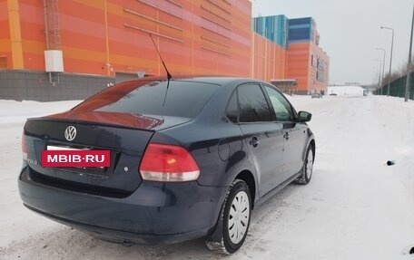 Volkswagen Polo VI (EU Market), 2011 год, 700 000 рублей, 5 фотография