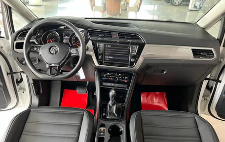 Volkswagen Touran III, 2021 год, 1 495 000 рублей, 9 фотография