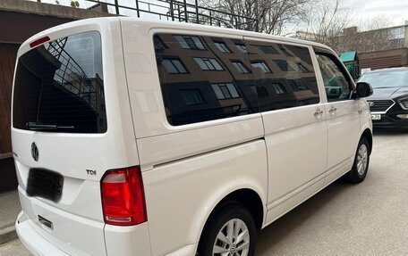 Volkswagen Multivan T6 рестайлинг, 2017 год, 3 800 000 рублей, 5 фотография