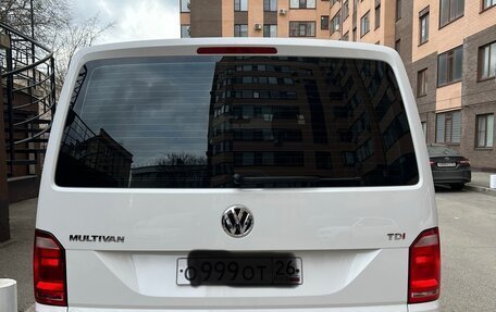 Volkswagen Multivan T6 рестайлинг, 2017 год, 3 800 000 рублей, 6 фотография