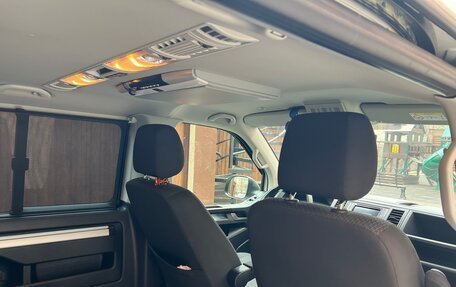 Volkswagen Multivan T6 рестайлинг, 2017 год, 3 800 000 рублей, 12 фотография