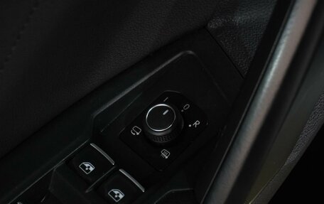 Volkswagen Tiguan II, 2018 год, 2 750 000 рублей, 12 фотография