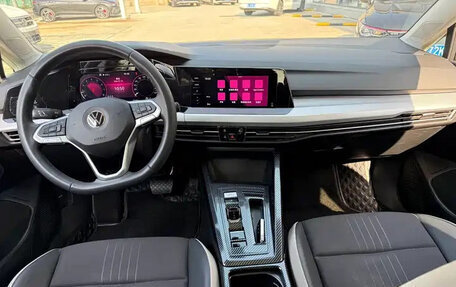 Volkswagen Golf VIII, 2021 год, 1 499 000 рублей, 9 фотография