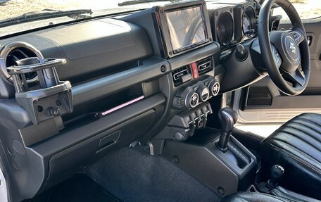 Suzuki Jimny, 2020 год, 2 215 000 рублей, 21 фотография