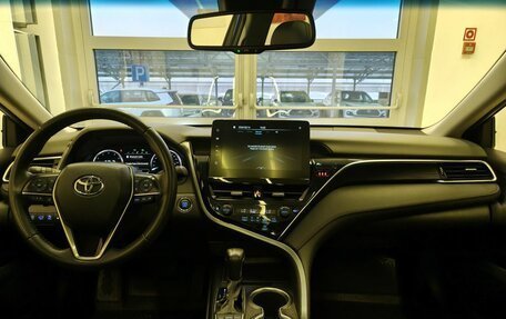 Toyota Camry, 2021 год, 3 490 000 рублей, 8 фотография