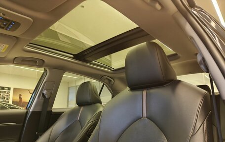 Toyota Camry, 2021 год, 3 490 000 рублей, 13 фотография